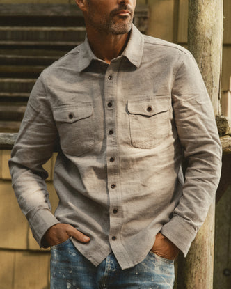 fit model showing off The Redding Shirt in Boulder Marl Hemp
